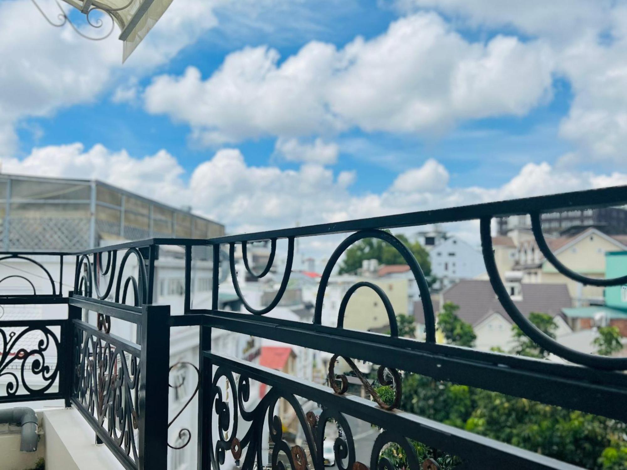 Nature Hotel - Dalat 3 Екстер'єр фото