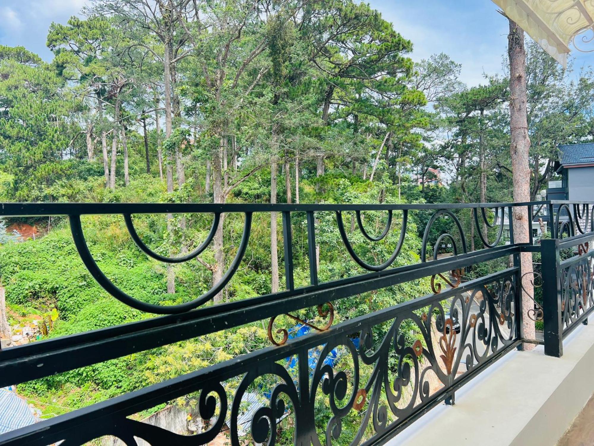 Nature Hotel - Dalat 3 Екстер'єр фото